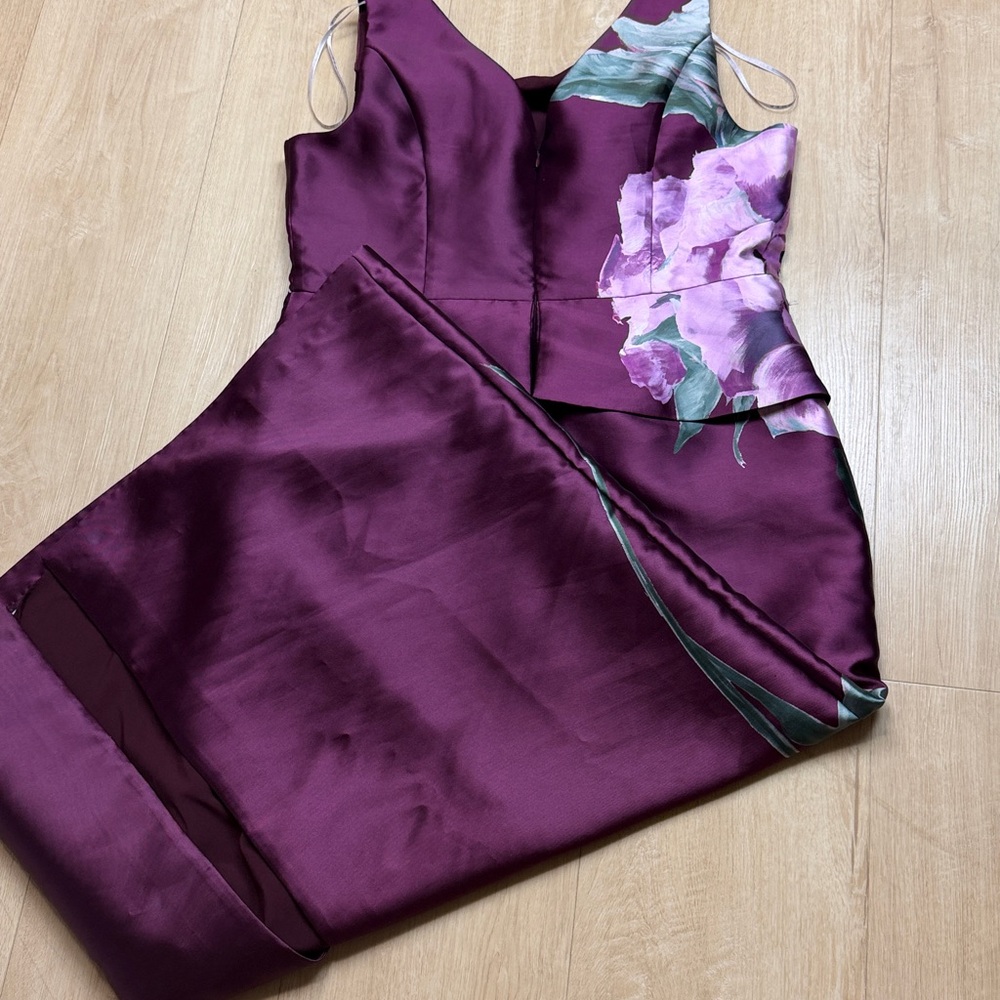 Kay Unger Luciana floral mikado column gown in Mulberry combo, SIZE 18 - Picture 6 of 10
